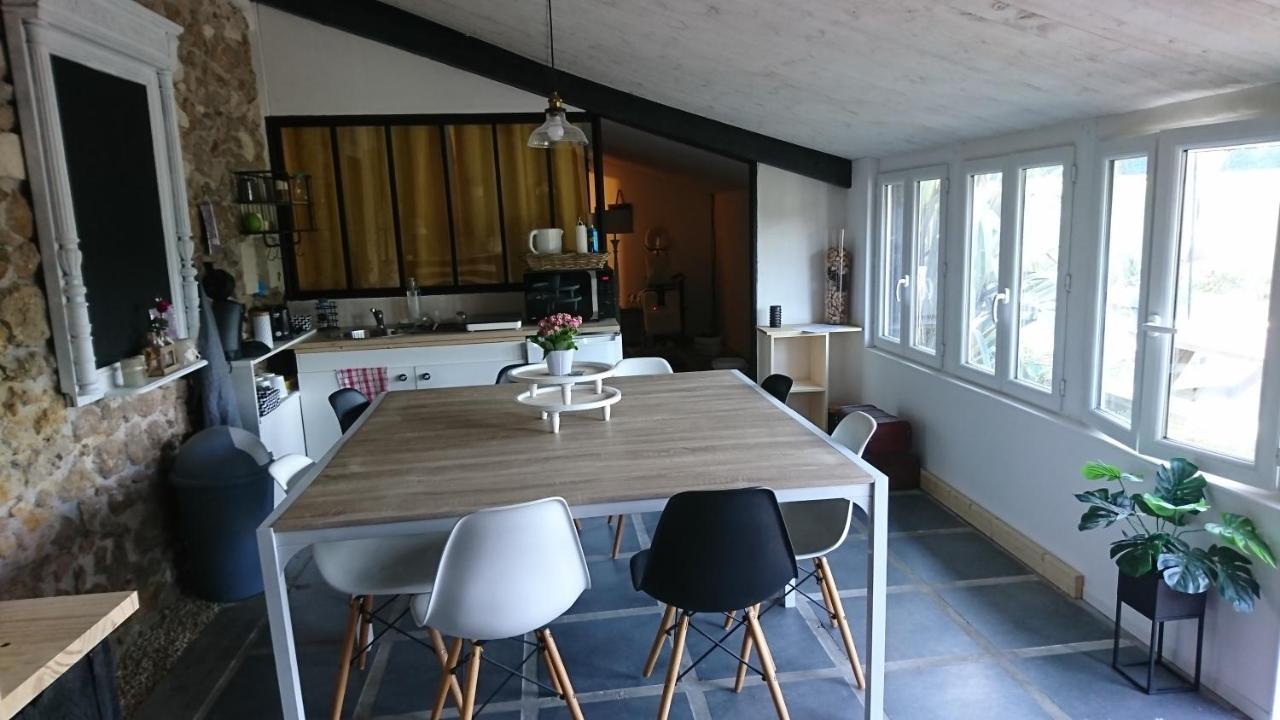 Les Chambres Du Vau Profond Vernoil Eksteriør bilde