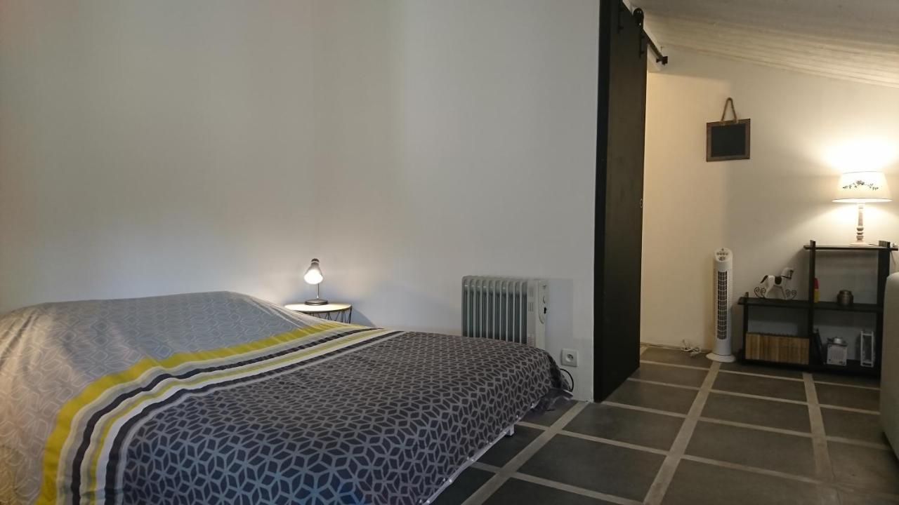 Les Chambres Du Vau Profond Vernoil Eksteriør bilde